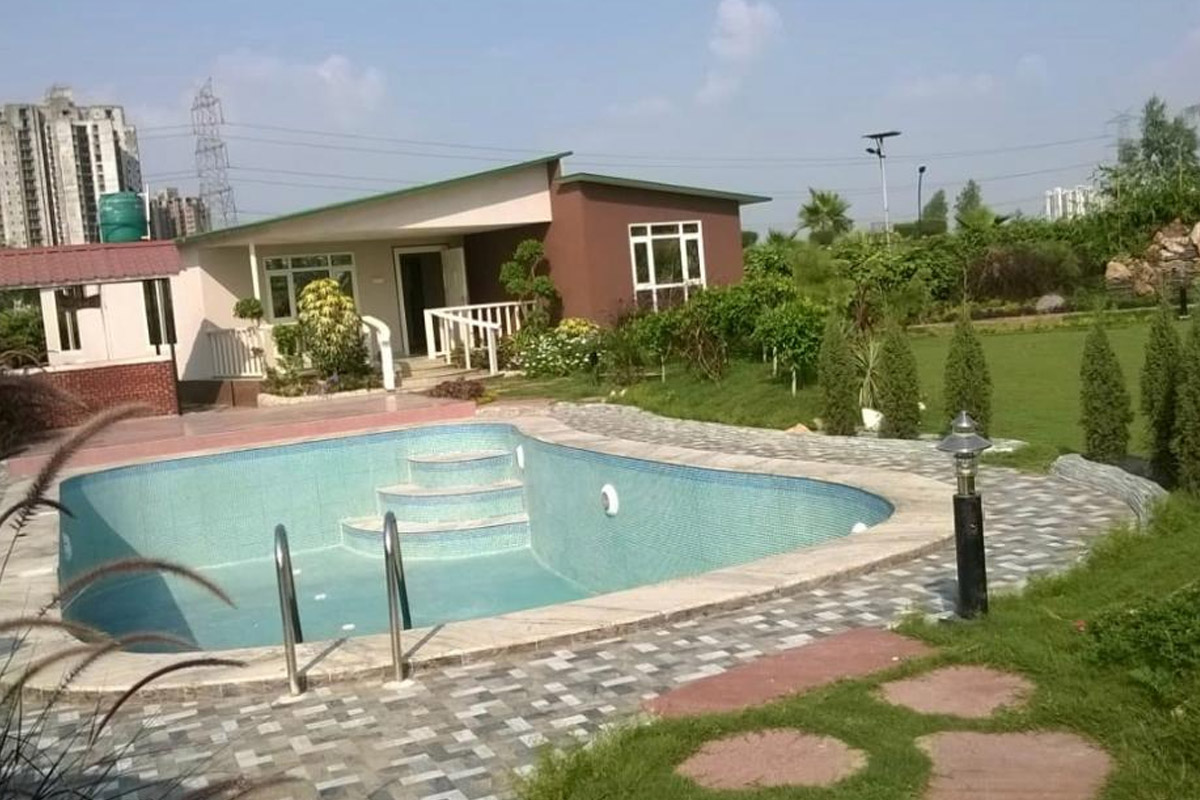 luxury farmhouse in noida sector 151